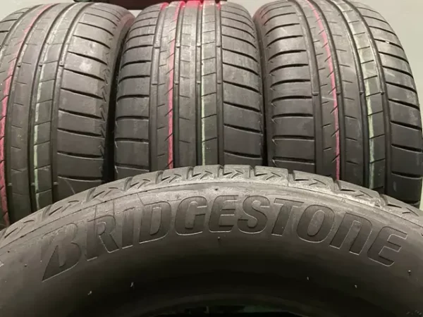 Anvelopa vara 235/55 R18 Bridgestone Alenza 001 - imagine 6