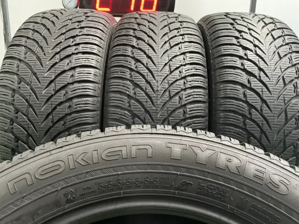 Anvelopa iarna 235/55 R18 Nokian WR SUV 4 XL - imagine 3
