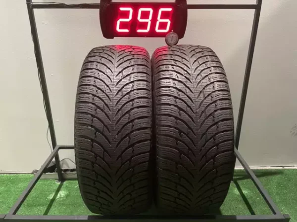 Anvelopa iarna 235/60 R17 Nokian WR SUV 4 XL