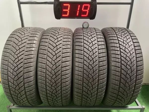 Anvelopa iarna 225/50 R18 Goodyear UltraGrip Performance RSC
