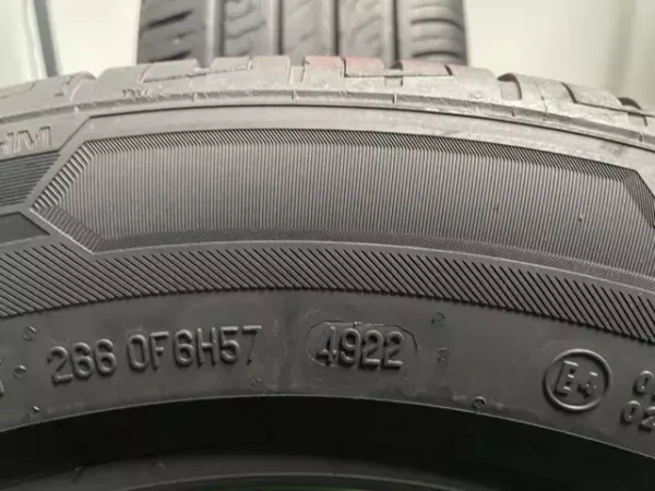 Anvelopa vara 225/55 R17 Barum Bravuris 5 XL ( 4 buc ) - imagine 3