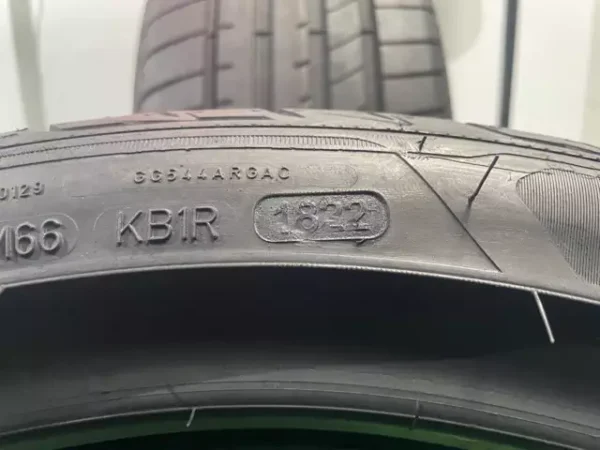 Anvelopa vara 245/40 R19 Goodyear Eagle F1 RSC MOE - imagine 2