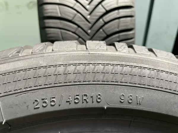 Anvelopa All Season 235/45 R18 Kleber Quadraxer 2 - imagine 4
