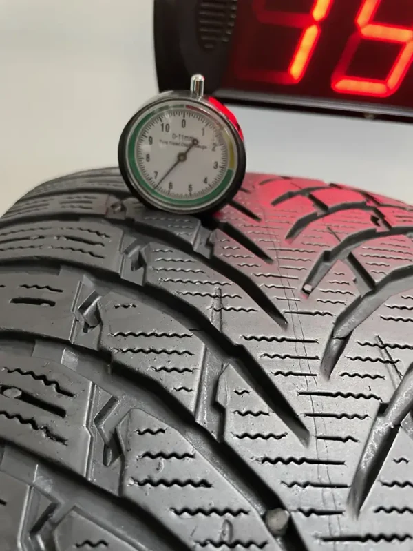 Anvelopa iarna 255/40 R20 Nokian WR SUV 4 - imagine 2