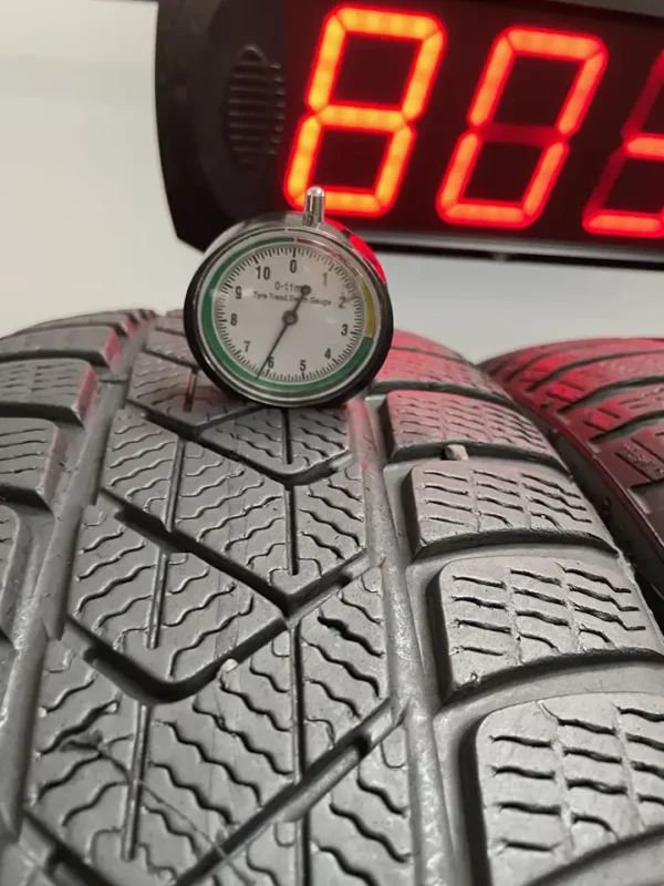 Anvelopa iarna 225/60 R18 Pirelli Sottozero 3 - imagine 2