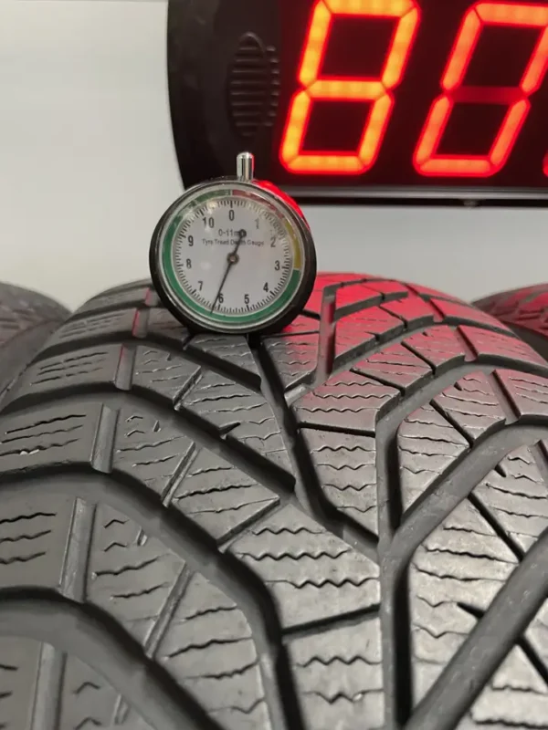 Anvelopa iarna 225/60 R18 Yokohama BluEarth Winter V 905 - imagine 2