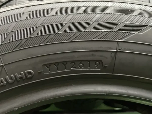 Anvelopa iarna 225/60 R18 Yokohama BluEarth Winter V 905 - imagine 3