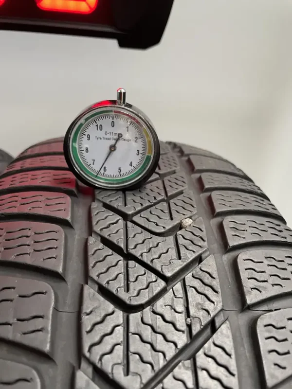 Anvelopa iarna 225/55 R17 Pirelli Winter Sottozero 3 - imagine 2