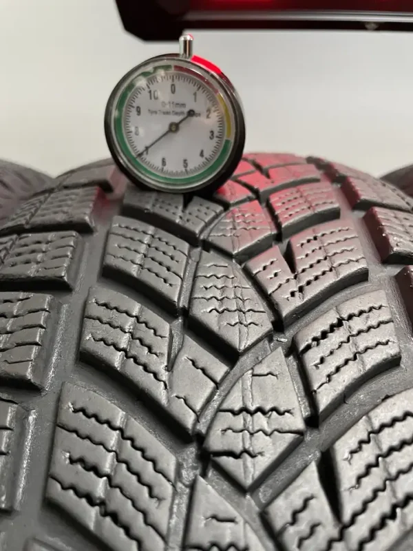 Anvelopa iarna 215/60 R17 Goodyear Ultra Grip Performance SUV - imagine 2