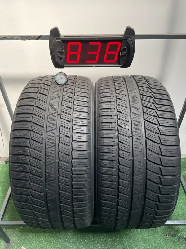 Anvelopa iarna 295/40 R20 Toyo Snowprox S954 SUV