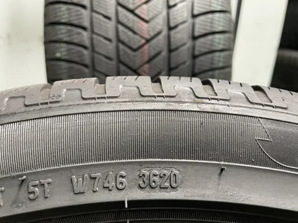 Anvelopa iarna 305/35 R21 Pirelli Scorpion Winter - imagine 3