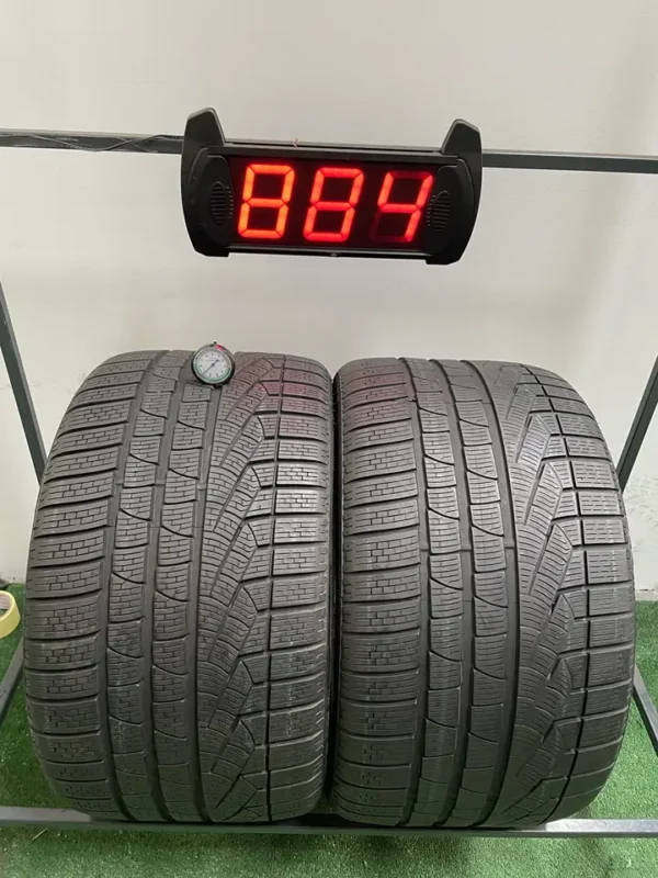 Anvelopa iarna 295/30 R19 Pirelli Sottozero Winter 240