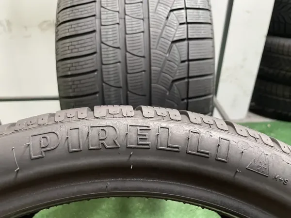 Anvelopa iarna 295/30 R19 Pirelli Sottozero Winter 240 - imagine 6
