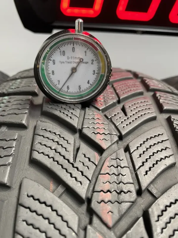 Anvelopa iarna 225/60 R18 Goodyear Ultra Grip Performance - imagine 2