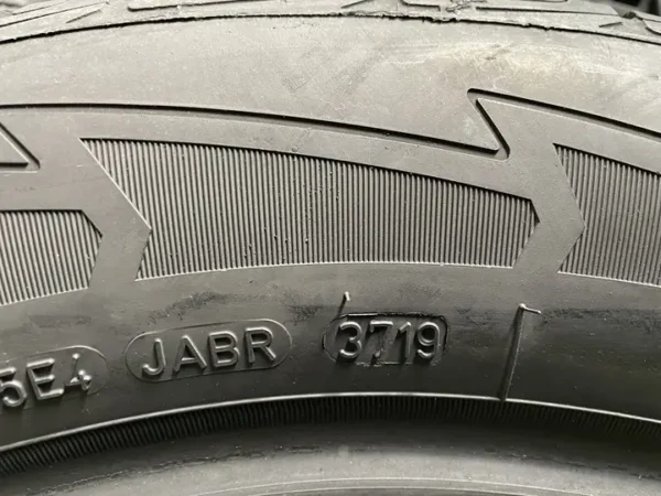 Anvelopa iarna 225/60 R18 Goodyear Ultra Grip Performance - imagine 5
