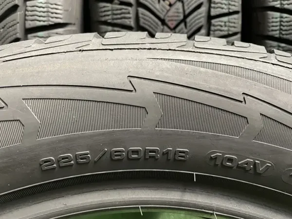 Anvelopa iarna 225/60 R18 Goodyear Ultra Grip Performance - imagine 3