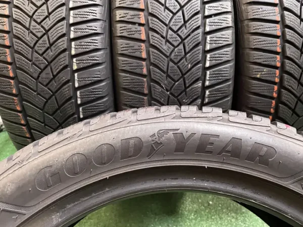 Anvelopa iarna 205/50/17 Goodyear Ultra Grip Performance - imagine 5