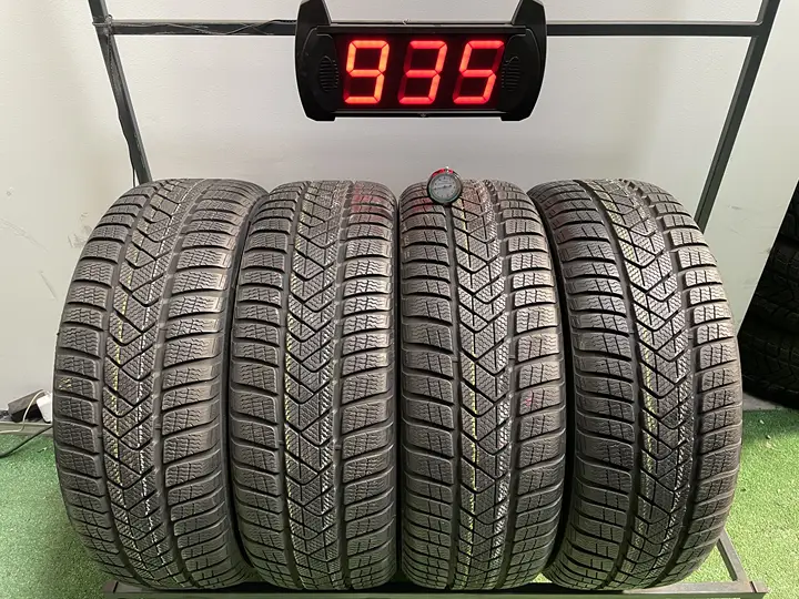 Anvelopa iarna 225/55 R17 Pirelli Sottozero 3