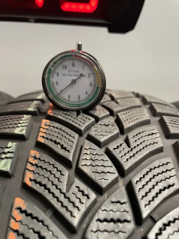 Anvelopa iarna 225/50/18 Goodyear Ultra Grip Performance - imagine 2