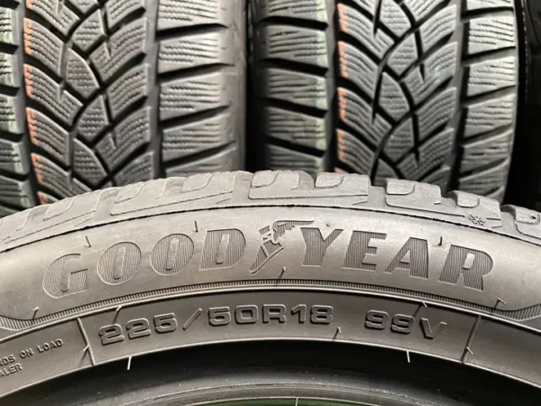 Anvelopa iarna 225/50/18 Goodyear Ultra Grip Performance - imagine 5