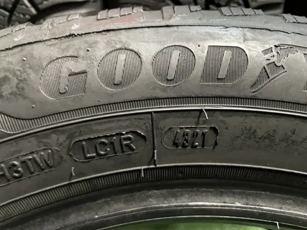 Anvelopa iarna 175/65/15 Goodyear Wiltra Grip 9plus - imagine 4