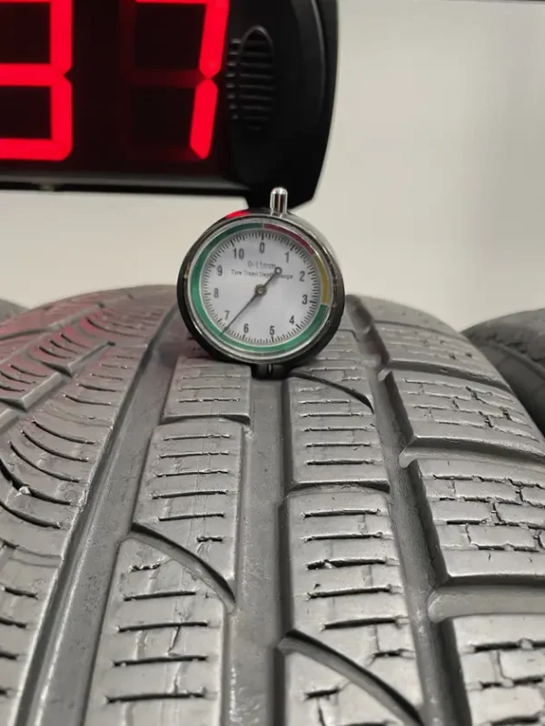 Anvelopa iarna 235/50 R19 Pirelli Sottozero Winter 210 - imagine 2