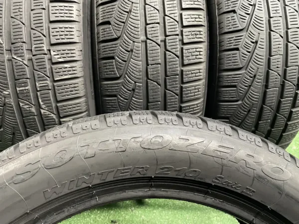 Anvelopa iarna 235/50 R19 Pirelli Sottozero Winter 210 - imagine 5