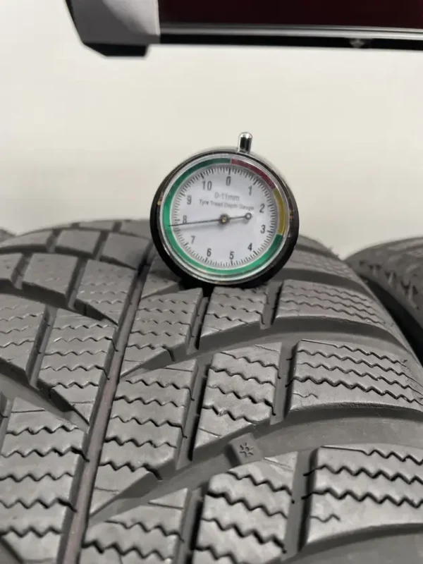 Anvelopa iarna 215/55 R17 Bridgestone Blizzak LM 001 - imagine 2