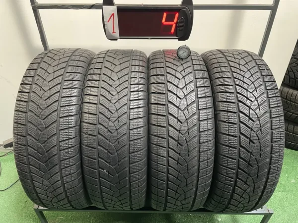 Anvelopa iarna 235/60 R18 Goodyear Ultra Grip SUV