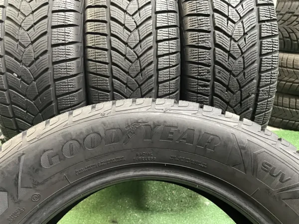 Anvelopa iarna 235/60 R18 Goodyear Ultra Grip SUV - imagine 6