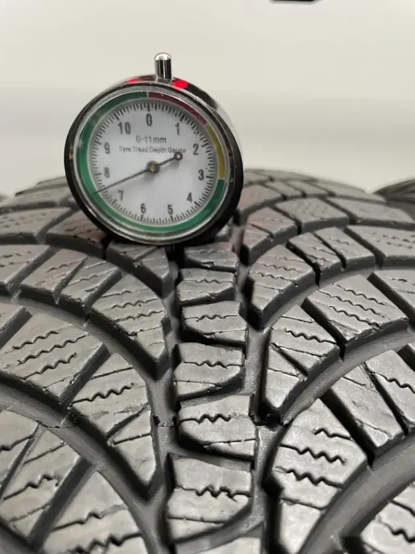 Anvelopa iarna 215/55 R17 Kumho WinterCraft WP71 - imagine 2