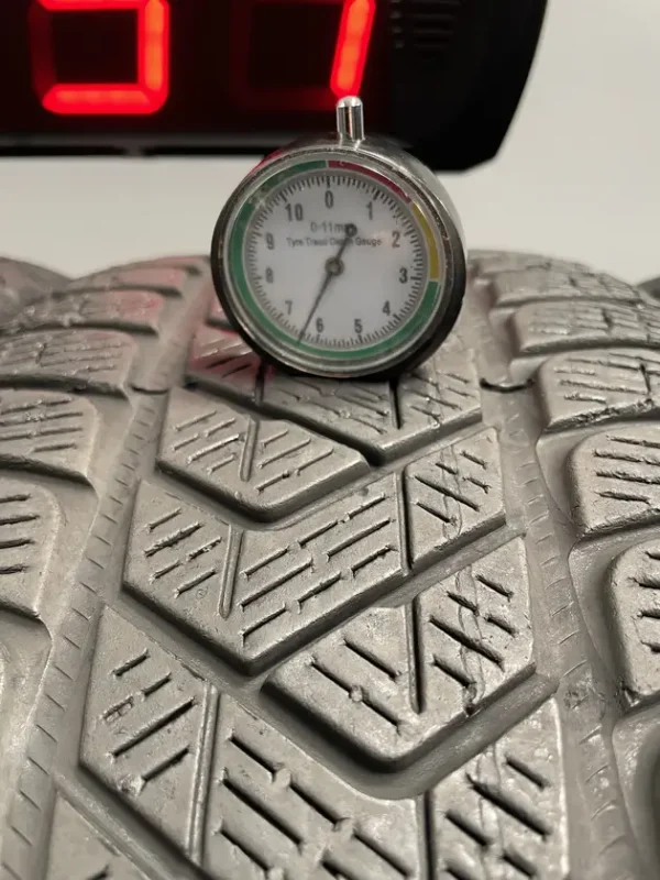 Anvelopa iarna 235/60 R18 Pirelli Scorpion Winter XL - imagine 2