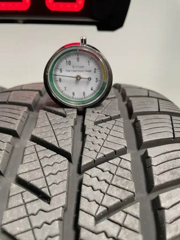 Anvelopa iarna 225/45 R19 Barum Polaris 5 - imagine 2