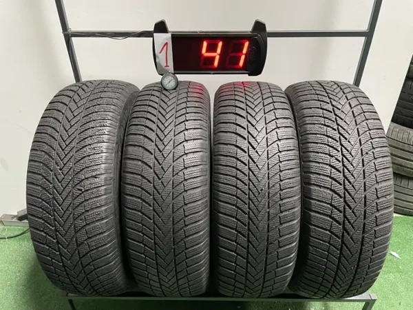 Anvelopa iarna 245/65 R17 Bridgestone Blizzak LM 005