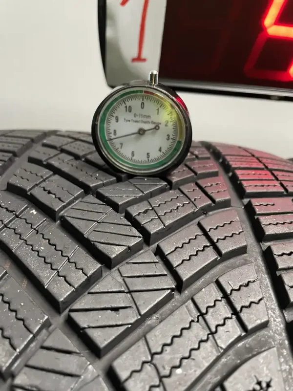 Anvelopa iarna 285/40 R20 Goodyear Ultra Grip - imagine 2