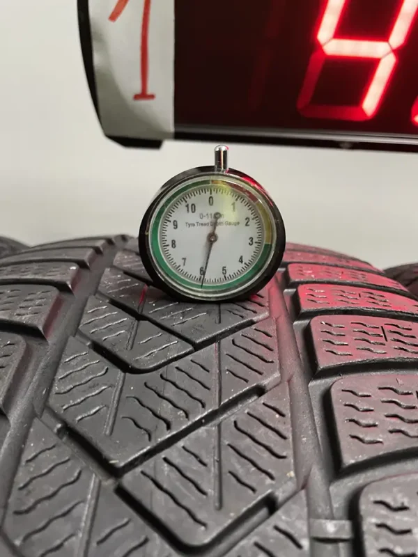Anvelopa iarna 245/45 R19 Pirelli Sottozero 3 (2 BUC) - imagine 2
