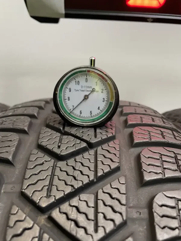 Anvelopa iarna 225/45 R18 Pirelli Sottozero 3 - imagine 2