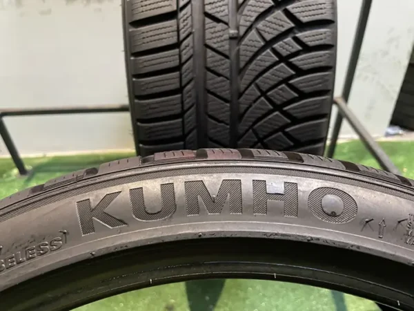 Anvelopa iarna 235/35 R19 Kumho Winter Craft WP 72 - imagine 5