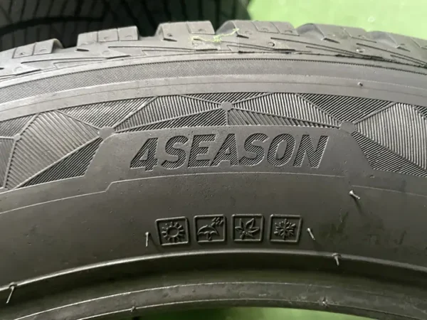 Anvelopa All Season 275/45 ZR20 Kumho Solus 4S HA32 SUV