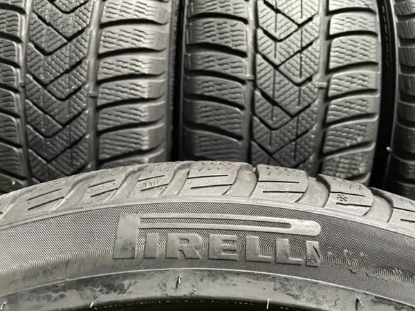 Anvelopa iarna 225/45 R19 Pirelli Sottozero 3 - imagine 7