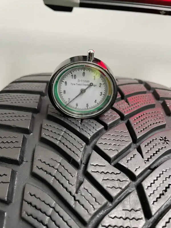 Anvelopa iarna 255/40 R19 Goodyear UltraGrip Performance - imagine 2