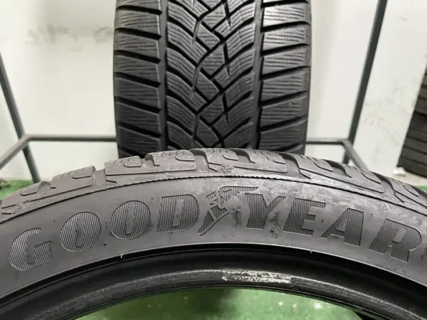 Anvelopa iarna 255/40 R19 Goodyear UltraGrip Performance - imagine 6