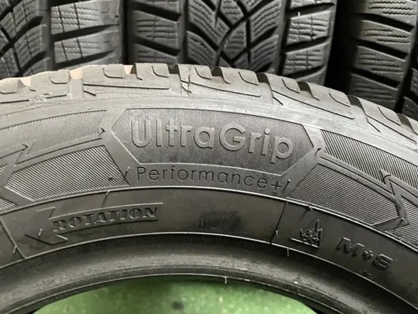 Anvelopa iarna 215/60 R16 Goodyear UltraGrip Performance + - imagine 4