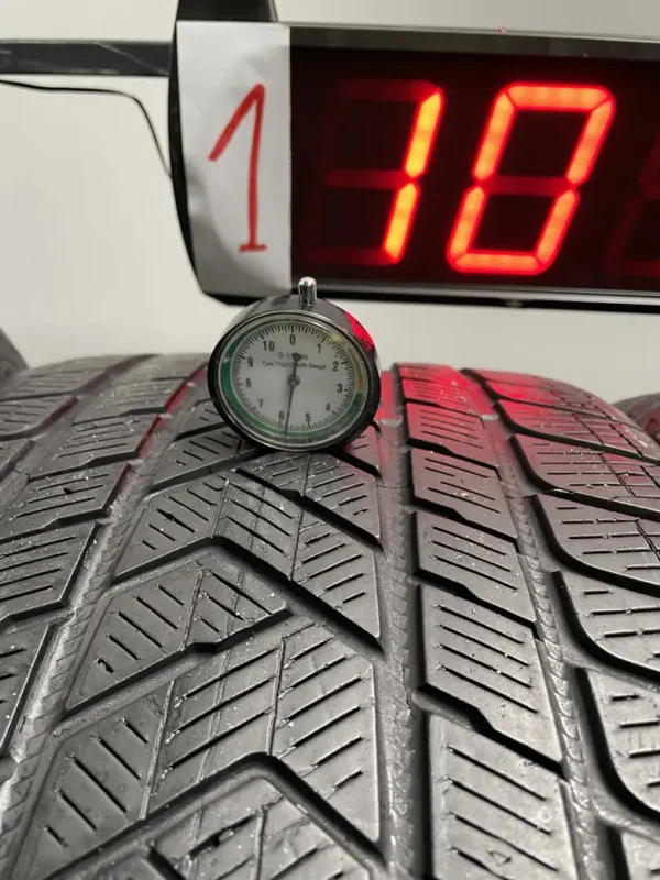 Anvelope iarna 275/40 R21, 305/35 R21 Pirelli Scorpion Winter - imagine 2
