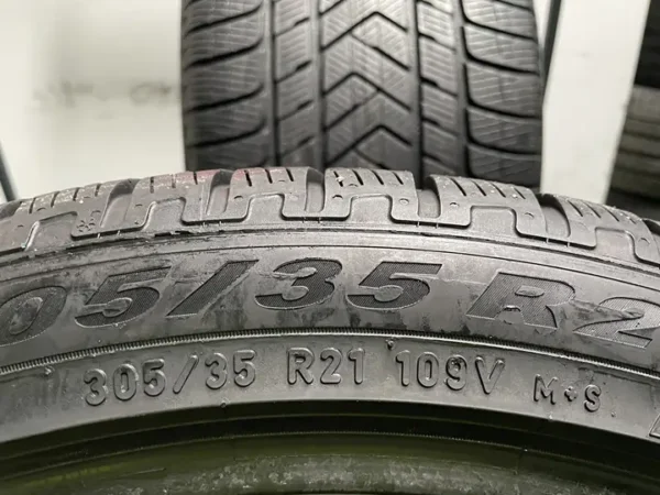 Anvelope iarna 275/40 R21, 305/35 R21 Pirelli Scorpion Winter - imagine 4