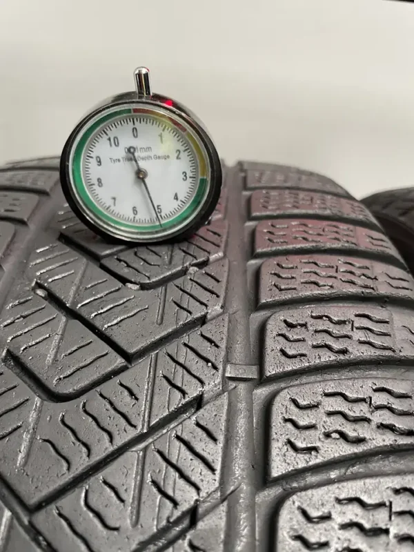 Anvelopa iarna 235/45 R18 Pirelli Sottozero 3 - imagine 2