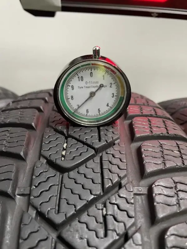 Anvelopa iarna 205/65 R16 Pirelli Sottozero 3 - imagine 2