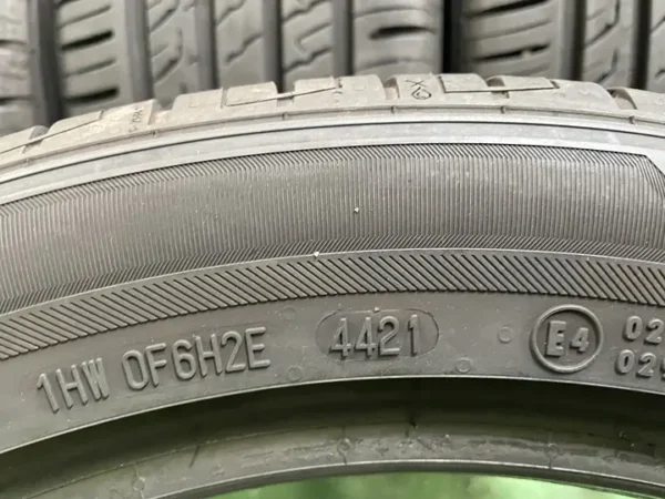 Anvelopa vara 215/50 R18 Barum Bravuris 5 - imagine 4
