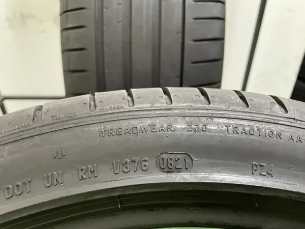 Anvelopa vara 255/40 R21 Pirelli P Zero