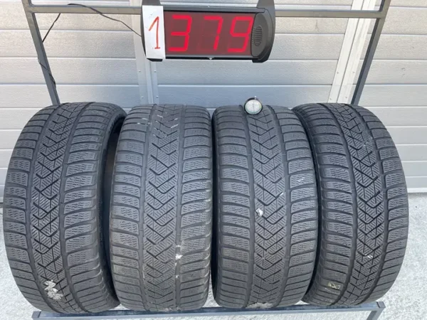 Anvelopa iarna 225/45 R18 - 255/40 R18 Pirelli Sottozero 3 RSC